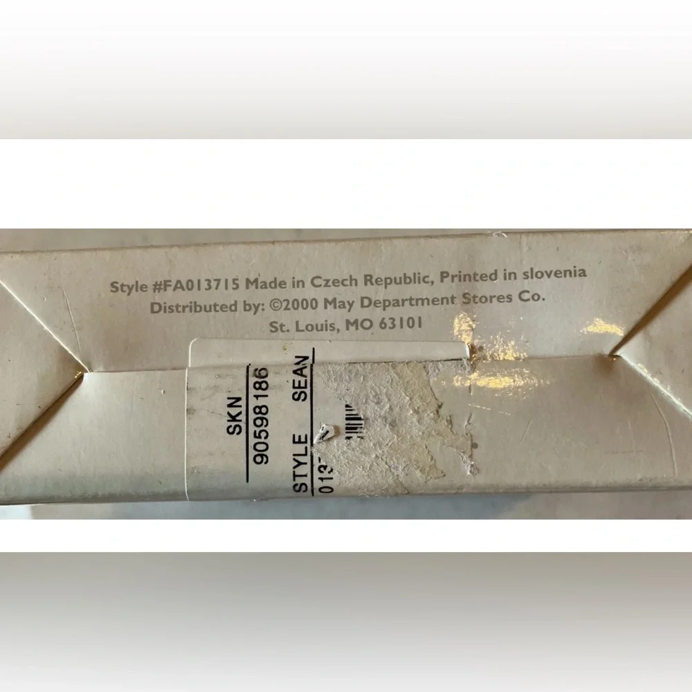 Elegant Desk Mantel Hand Cut 24% Lead Crystal Quartz Clock (Royal Limited) NIB